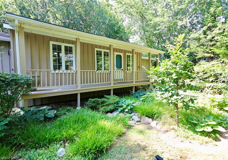 22-jane-street-bayfield-ontario-40854521