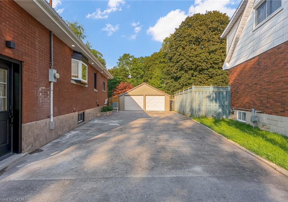 63-hardale-crescent-hamilton-ontario-40854584
