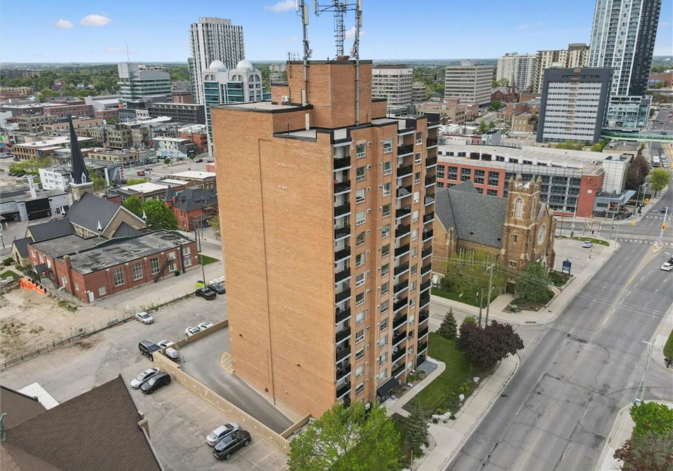 64-benton-street-kitchener-ontario-40854605