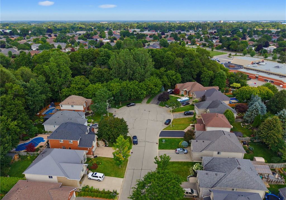 10-lismers-place-brantford-ontario-40854609