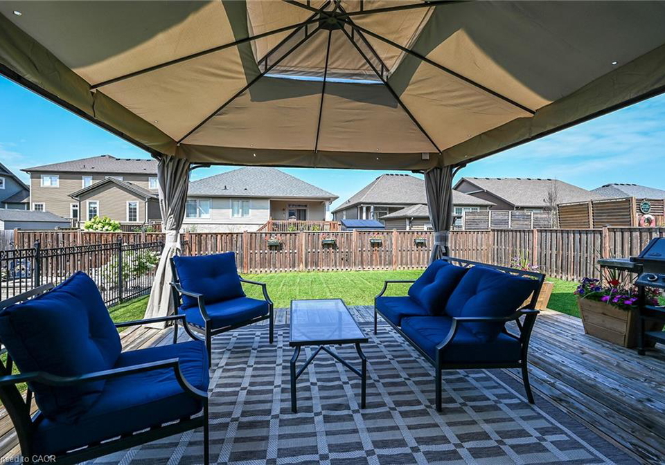 100-anastasia-boulevard-smithville-ontario-40854627