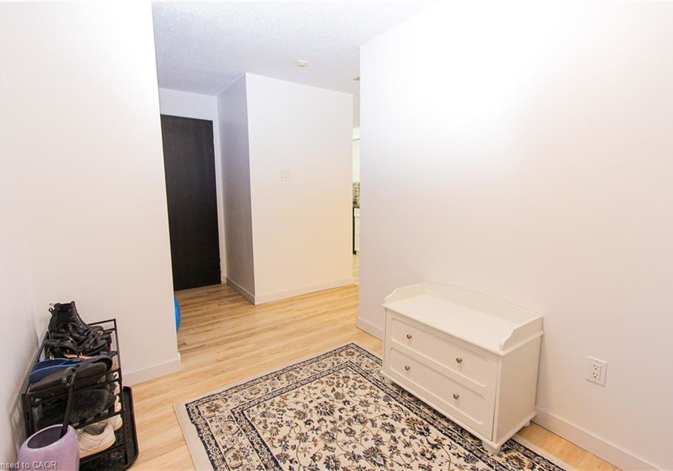 55-green-valley-drive-kitchener-ontario-40854630