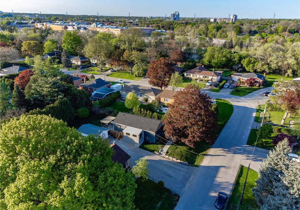 1041-shepherds-drive-burlington-ontario-40854635