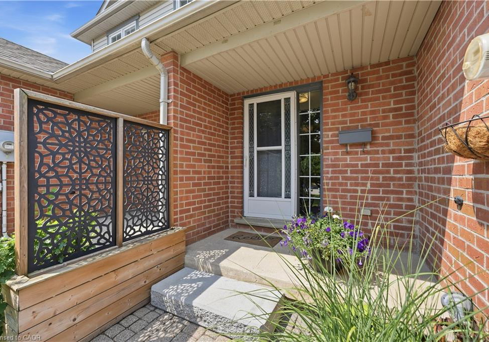 27-bronte-court-waterdown-ontario-40854669