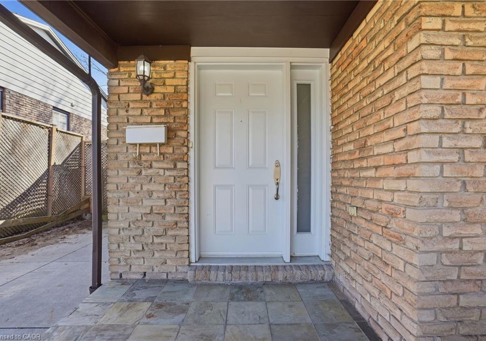 94-wendover-drive-hamilton-ontario-40854683
