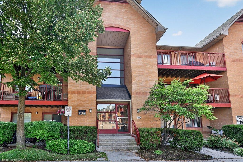 1482-pilgrims-way-oakville-ontario-40854728