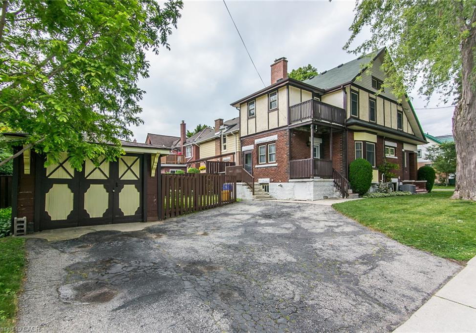 64-simeon-street-kitchener-ontario-40854729