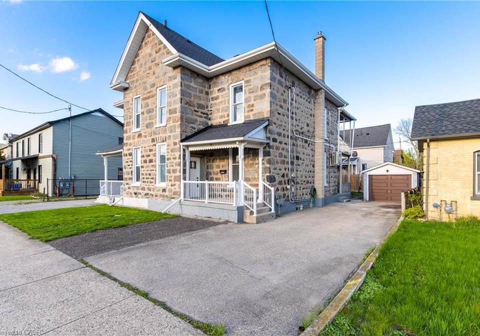 101-water-street-s-cambridge-ontario-40854744