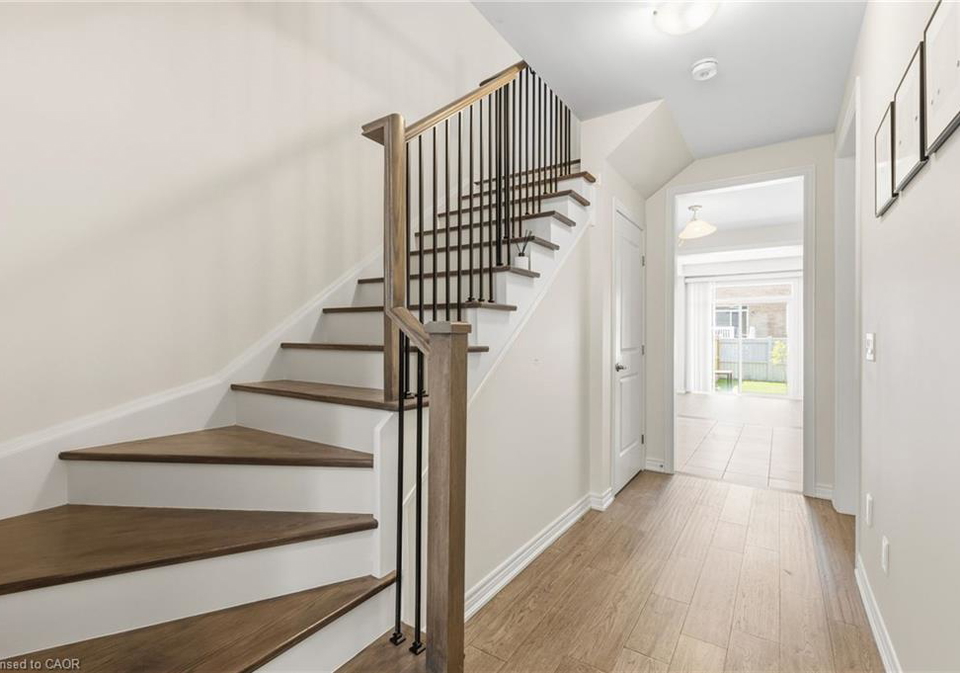 289-raymond-road-ancaster-ontario-40854750