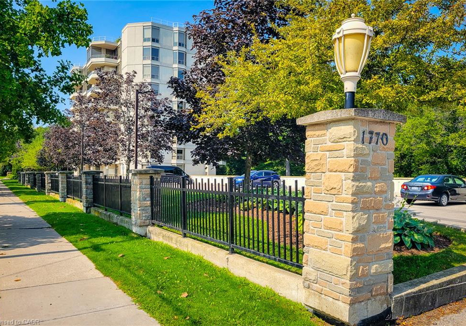 1770-main-street-w-hamilton-ontario-40854758