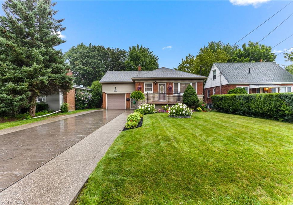 62-randall-avenue-stoney-creek-ontario-40854784