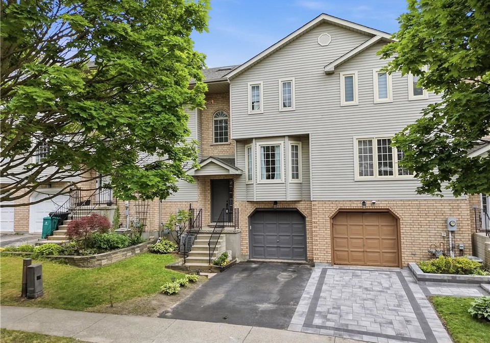 692-grange-crescent-waterloo-ontario-40854819