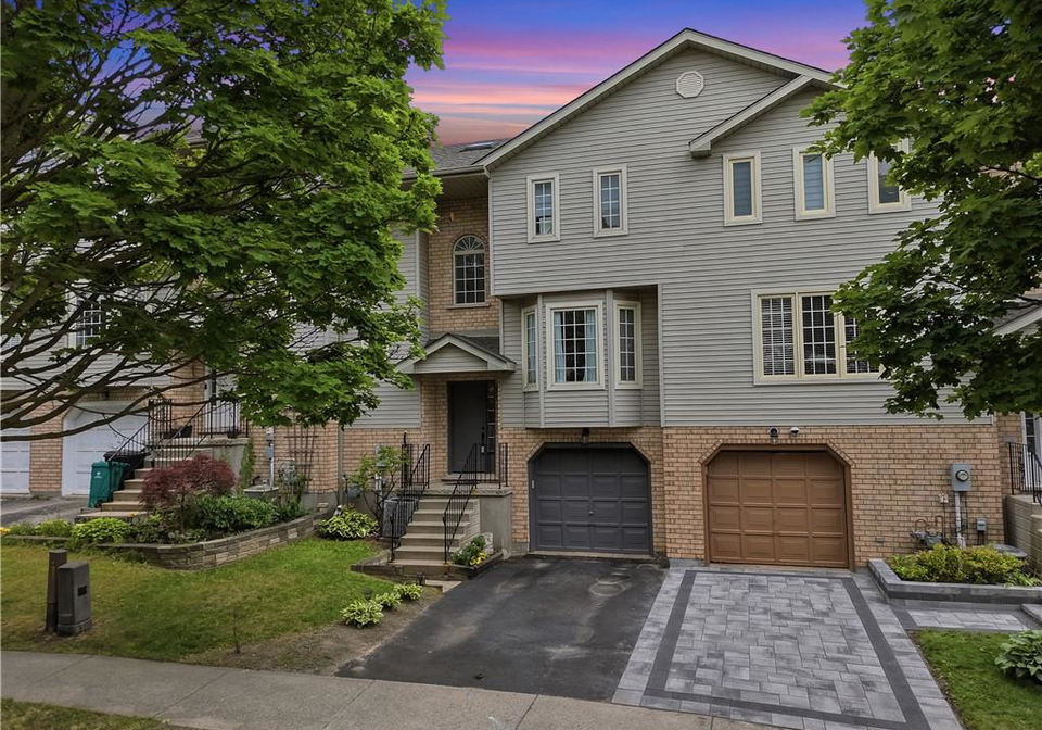 692-grange-crescent-waterloo-ontario-40854819