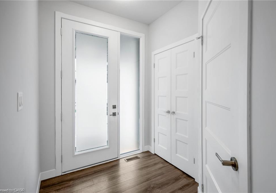 961-battery-park-london-ontario-40854828
