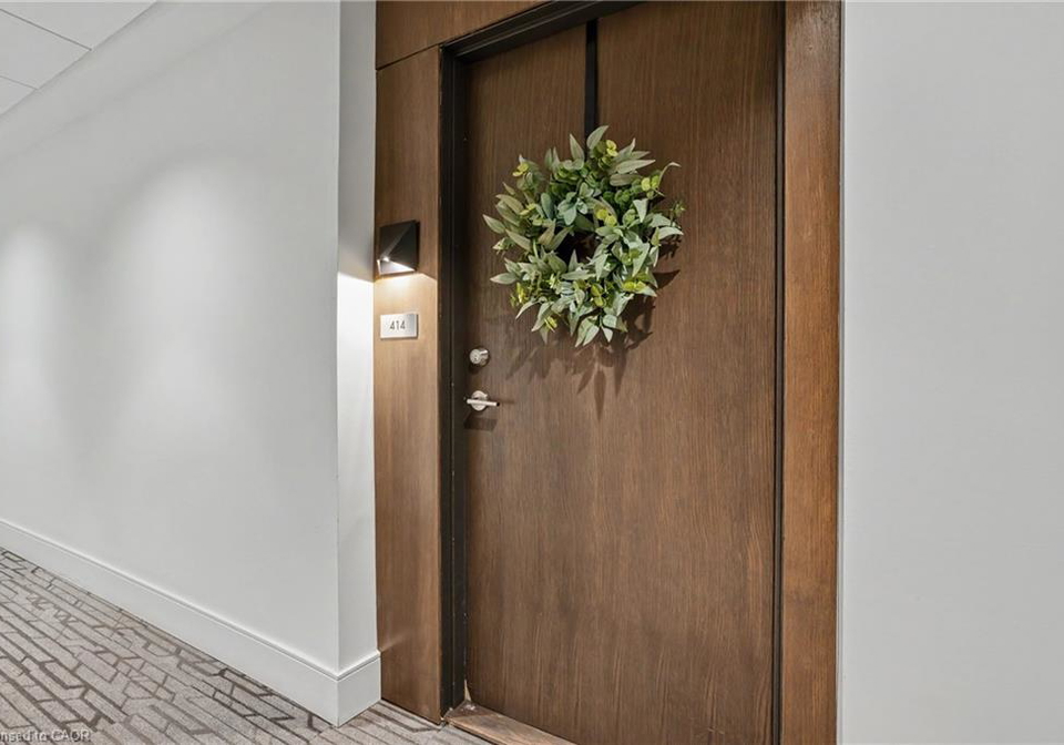 16-markle-crescent-ancaster-ontario-40854837