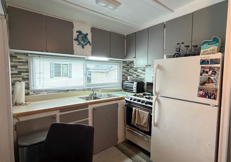 92-clubhouse-road-turkey-point-ontario-40854848