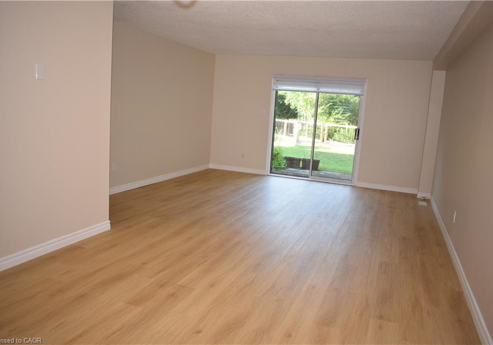 655-albert-street-waterloo-ontario-40854868