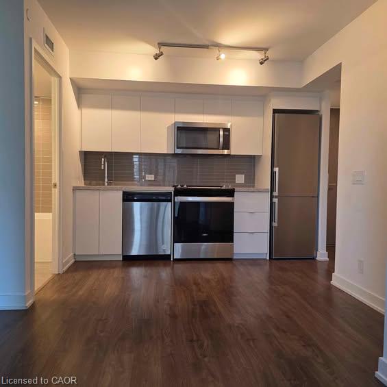 30-tretti-way-north-york-ontario-40854869