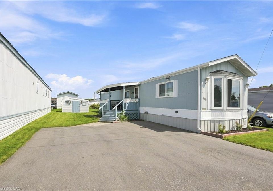 4581-rachel-lane-beamsville-ontario-40854878