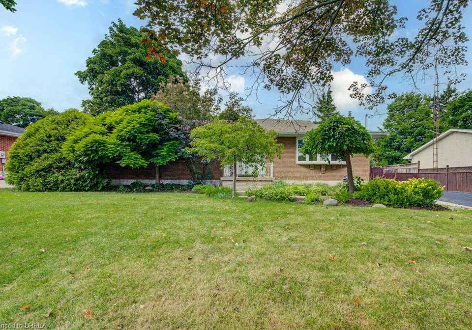 6-bayly-drive-paris-ontario-40854896