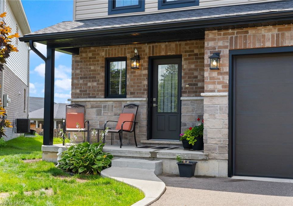 26-amber-street-waterford-ontario-40854907