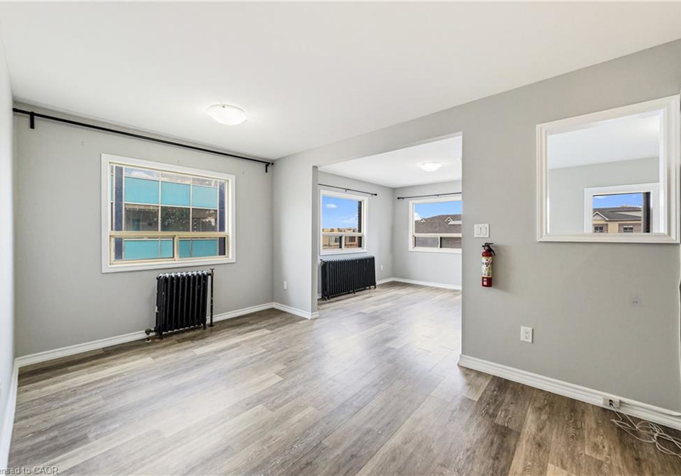468-main-street-e-hamilton-ontario-40854924