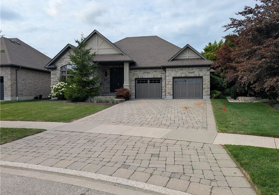 303-terrace-wood-crescent-kitchener-ontario-40854965