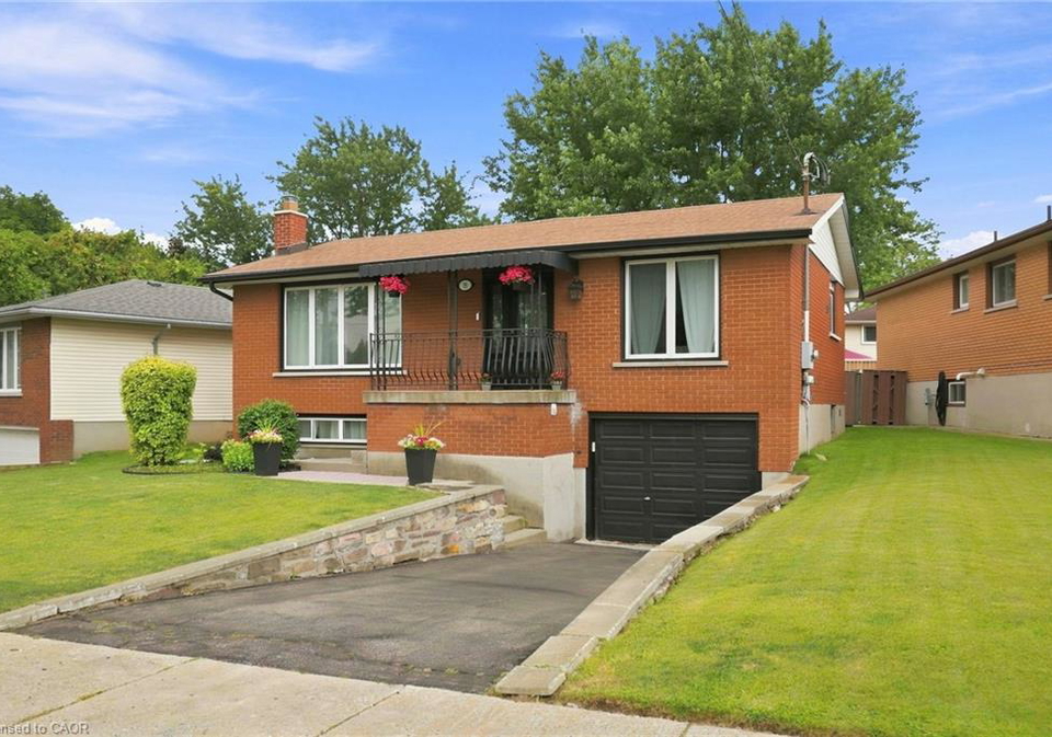 15-quay-court-hamilton-ontario-40855000