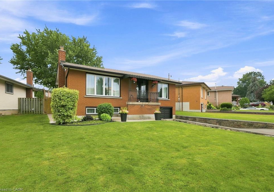 15-quay-court-hamilton-ontario-40855000