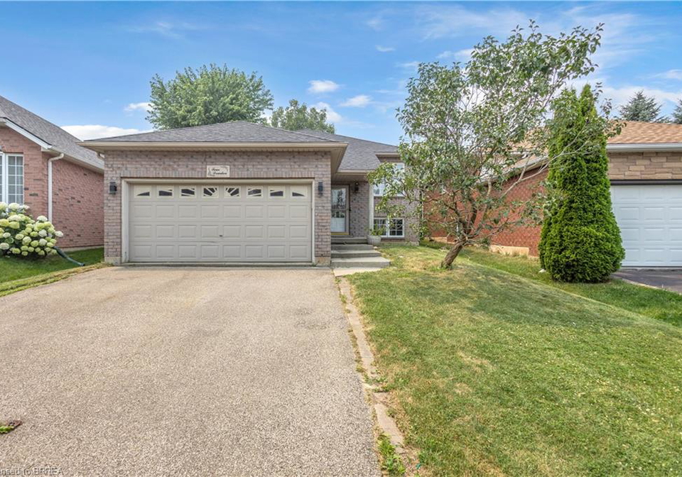 4-dowden-avenue-brantford-ontario-40855038