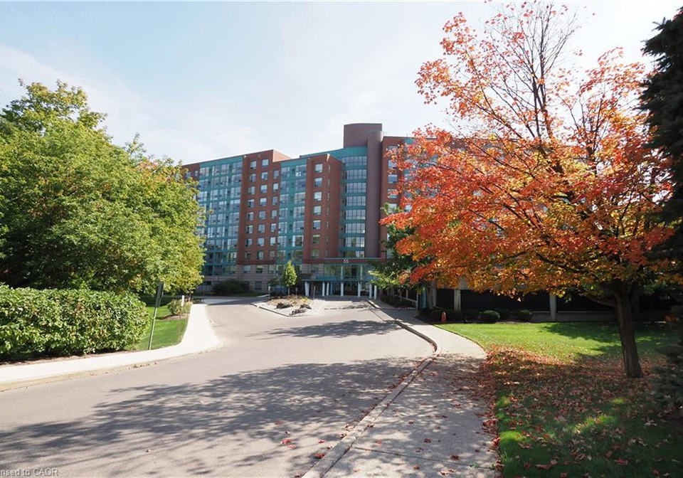 55-blue-springs-drive-waterloo-ontario-40855044