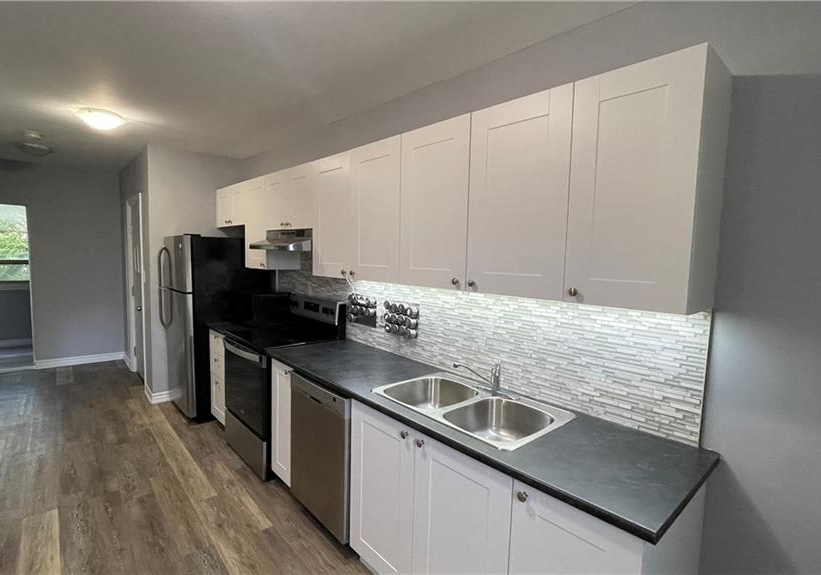 468-main-street-e-hamilton-ontario-40855071