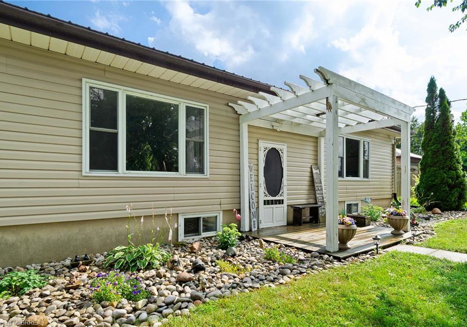 251-highway-53-highway-cathcart-ontario-40855162