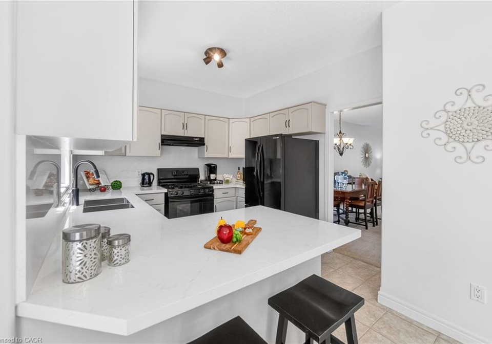72-beardmore-crescent-acton-ontario-40855175