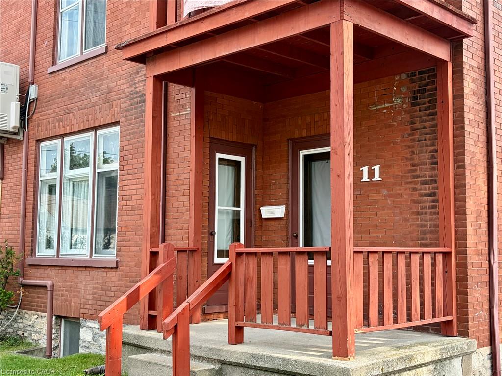 31-regina-street-waterloo-ontario-40855177