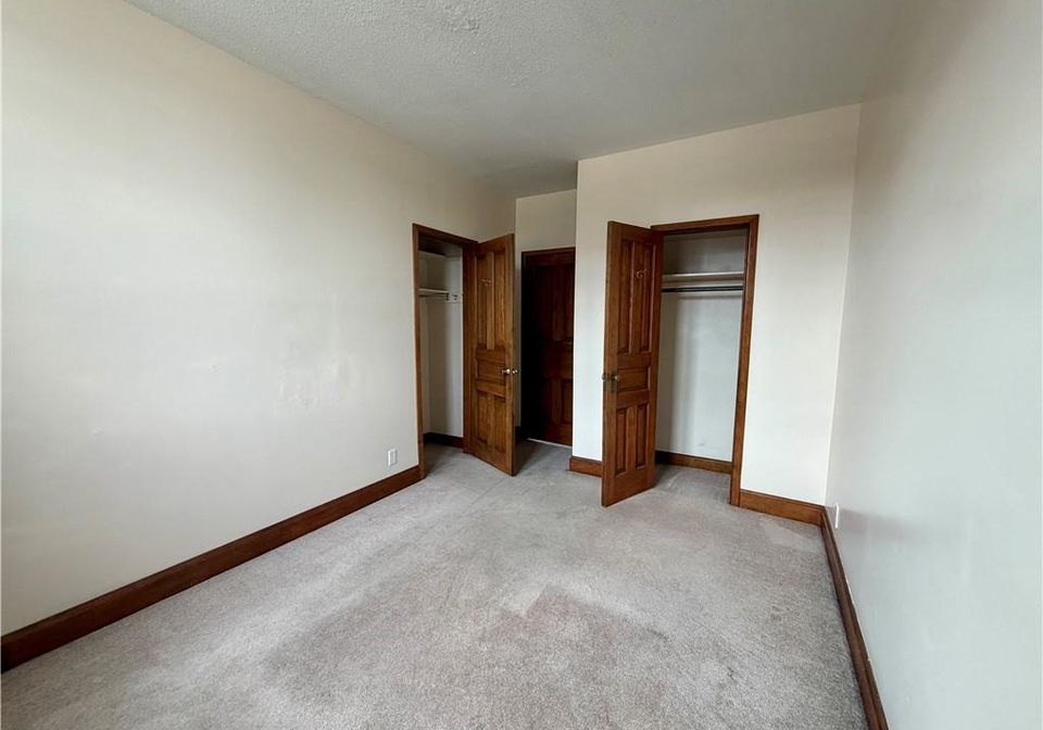 31-regina-street-waterloo-ontario-40855177