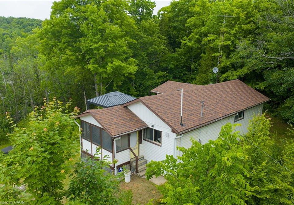 1180-guigue-road-sharbot-lake-ontario-40855179