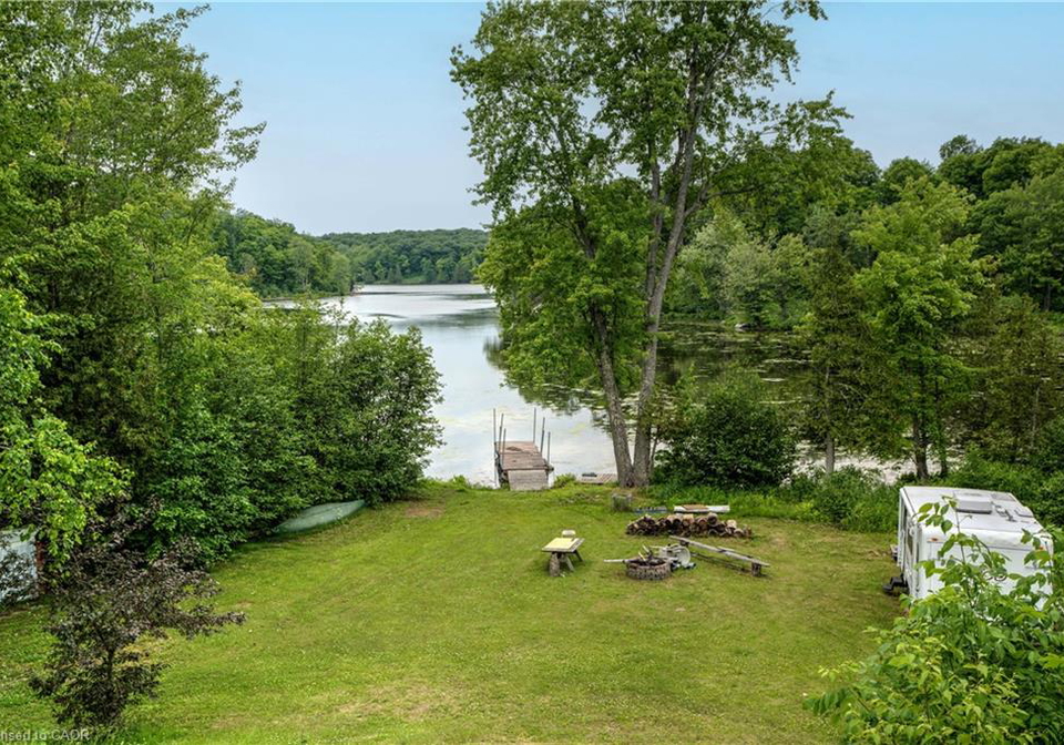 1180-guigue-road-sharbot-lake-ontario-40855179