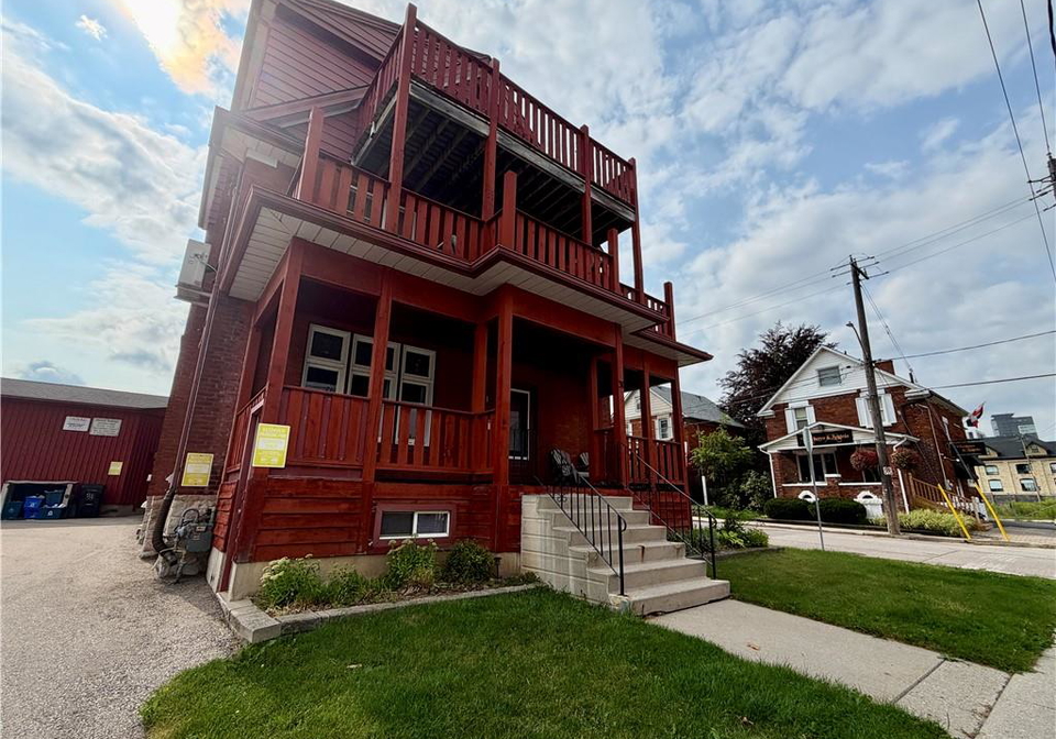 31-regina-street-n-waterloo-ontario-40855180