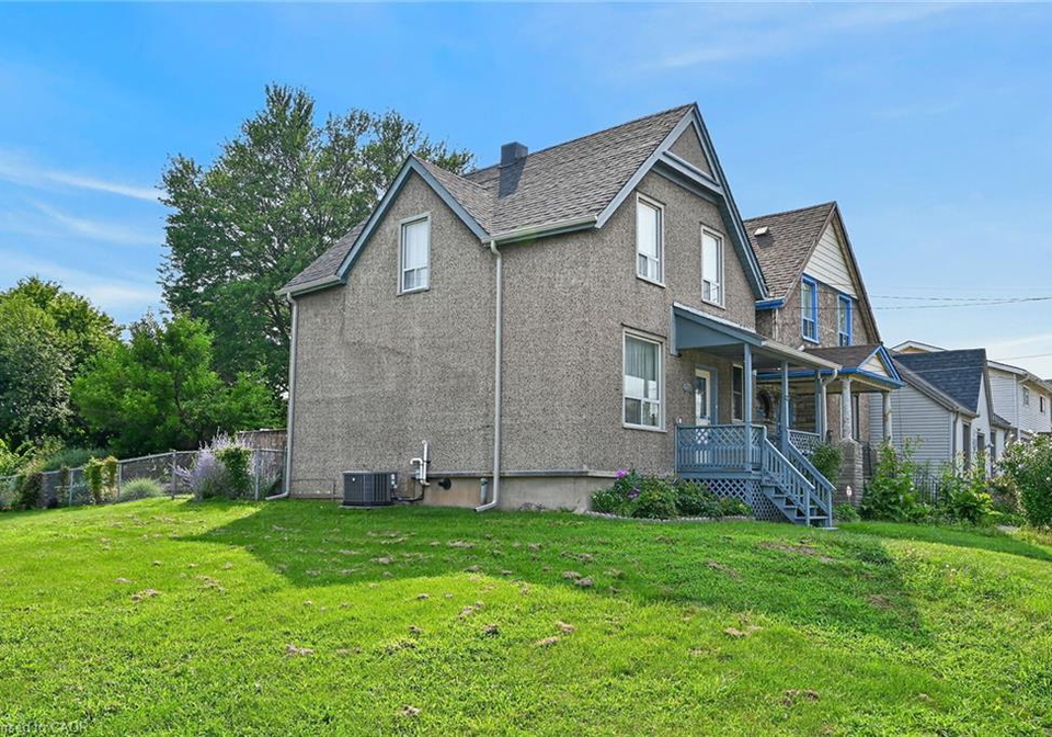 230-picton-street-e-hamilton-ontario-40855189