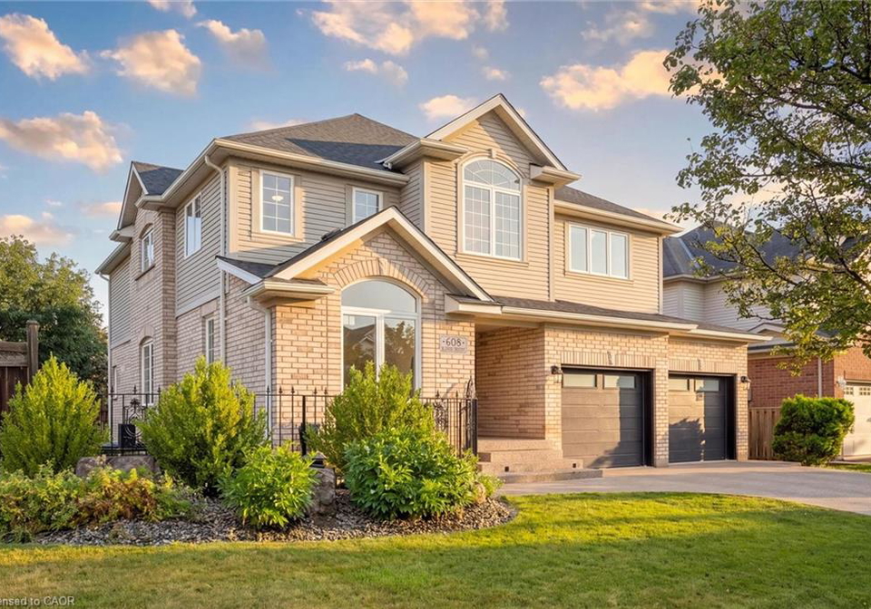 608-bluenose-crescent-waterloo-ontario-40855191