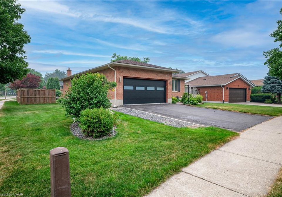 363-twinflower-crescent-waterloo-ontario-40855192