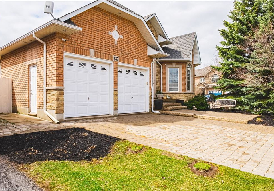 137-pinehill-drive-stoney-creek-ontario-40855218