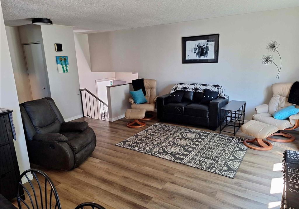 48-crestlynn-crescent-simcoe-ontario-40855231