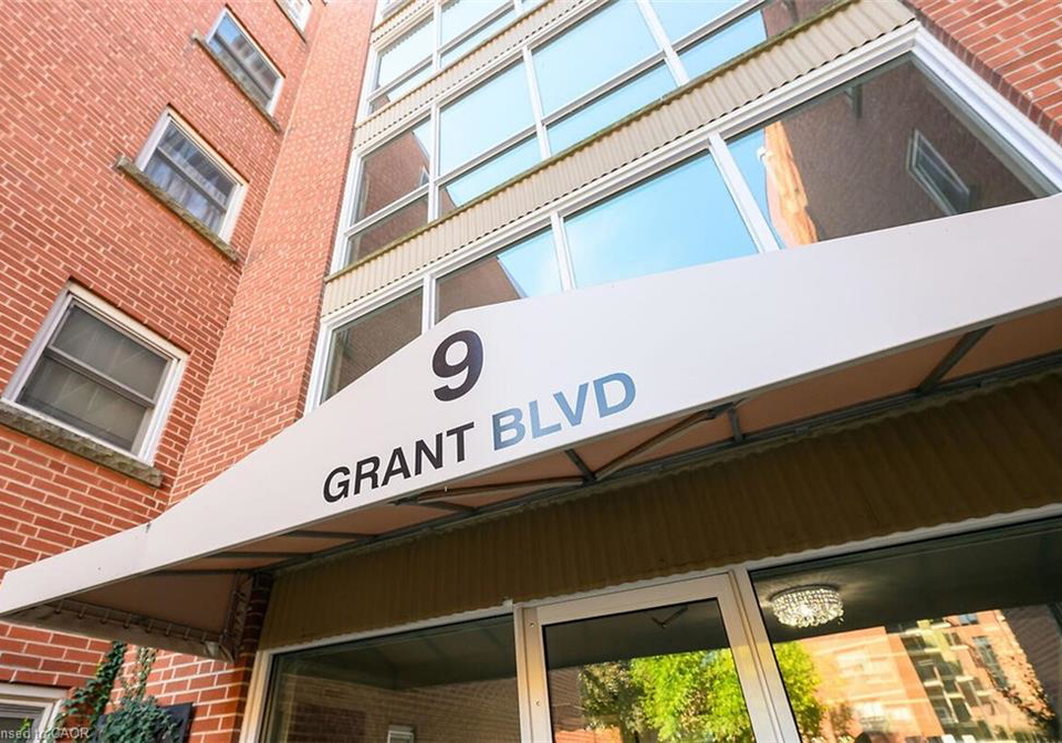 9-grant-boulevard-dundas-ontario-40855233