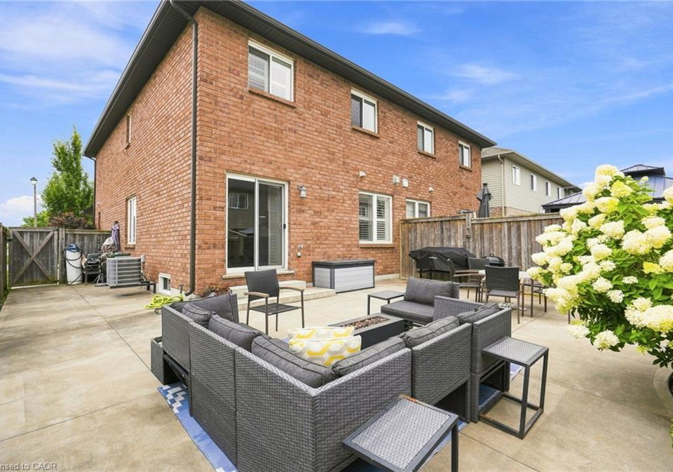 4-whitworth-terrace-hannon-ontario-40855259