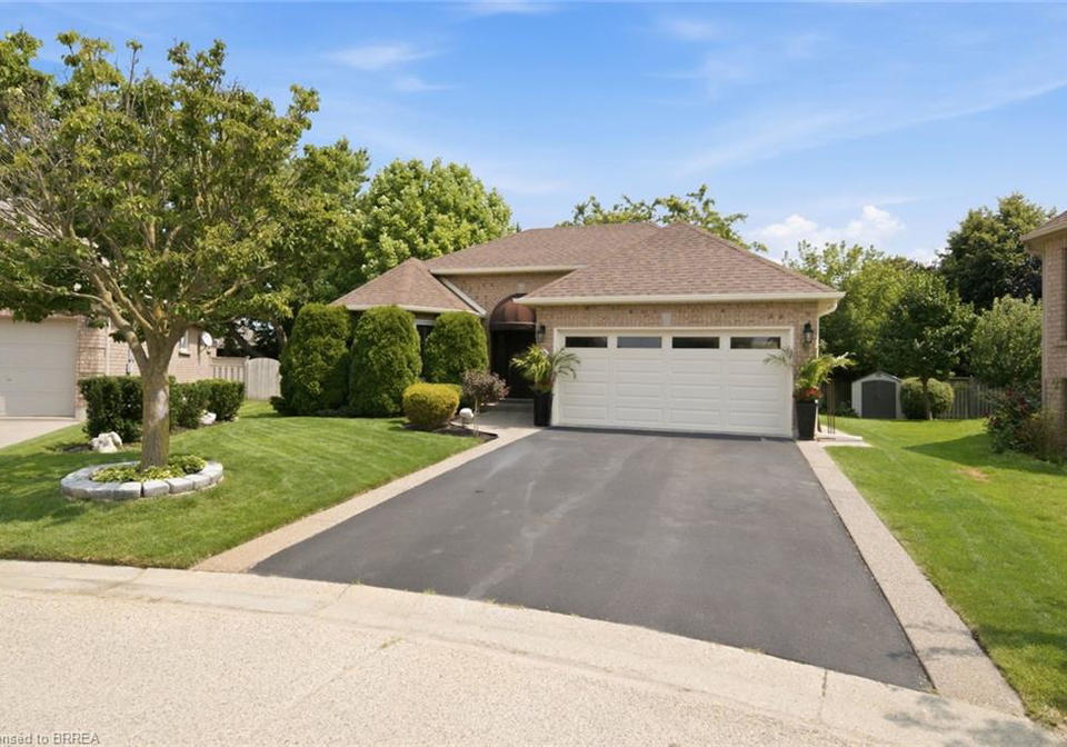 37-mc-intosh-court-brantford-ontario-40855269