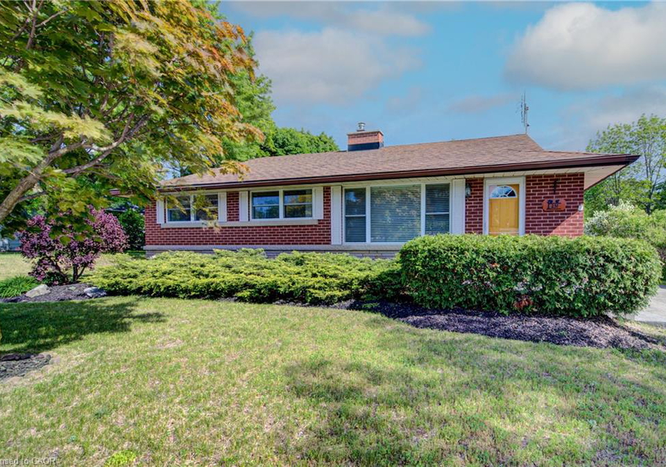 251-union-street-e-waterloo-ontario-40855282