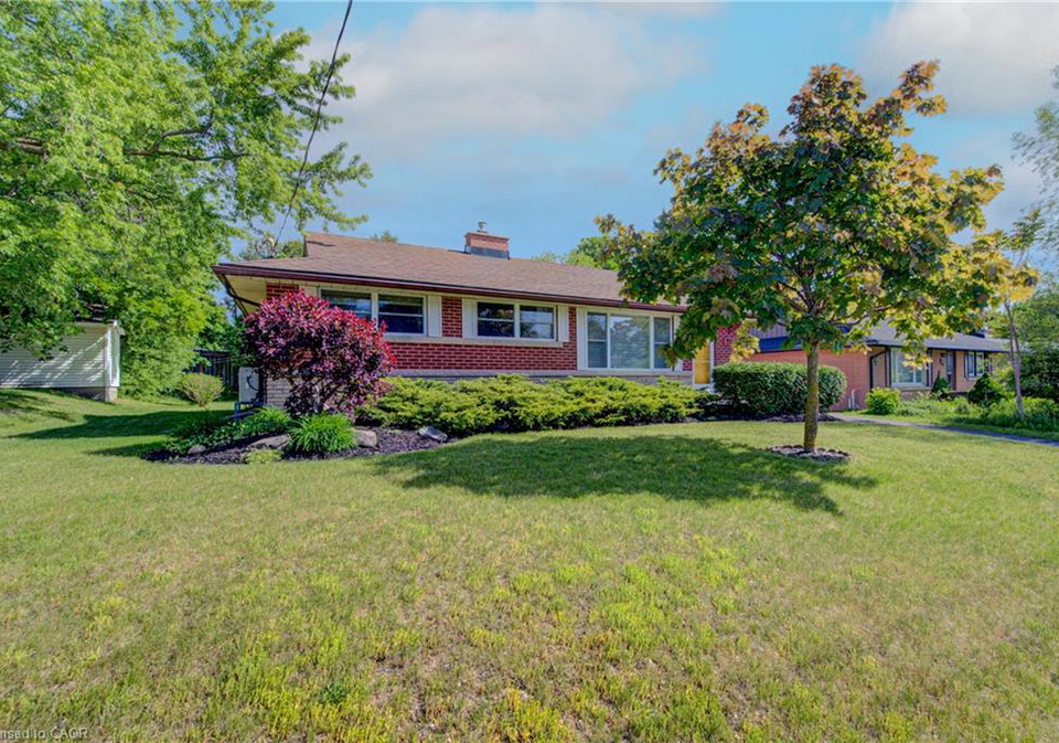 251-union-street-e-waterloo-ontario-40855282
