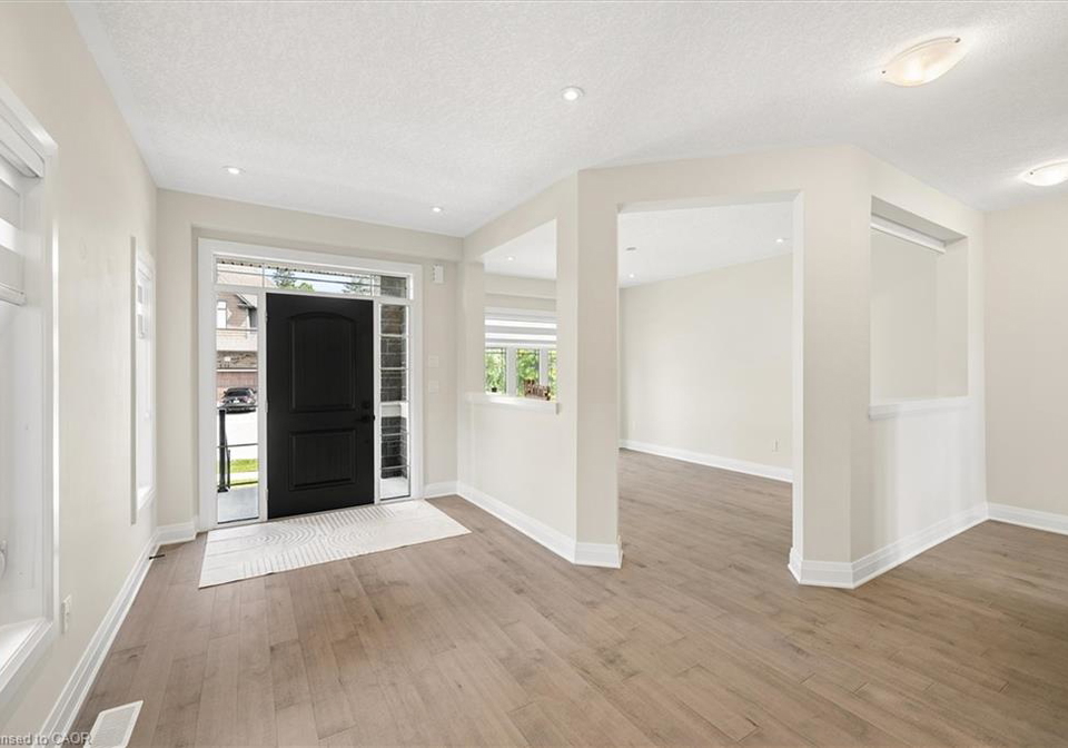 163-redtail-street-kitchener-ontario-40855322